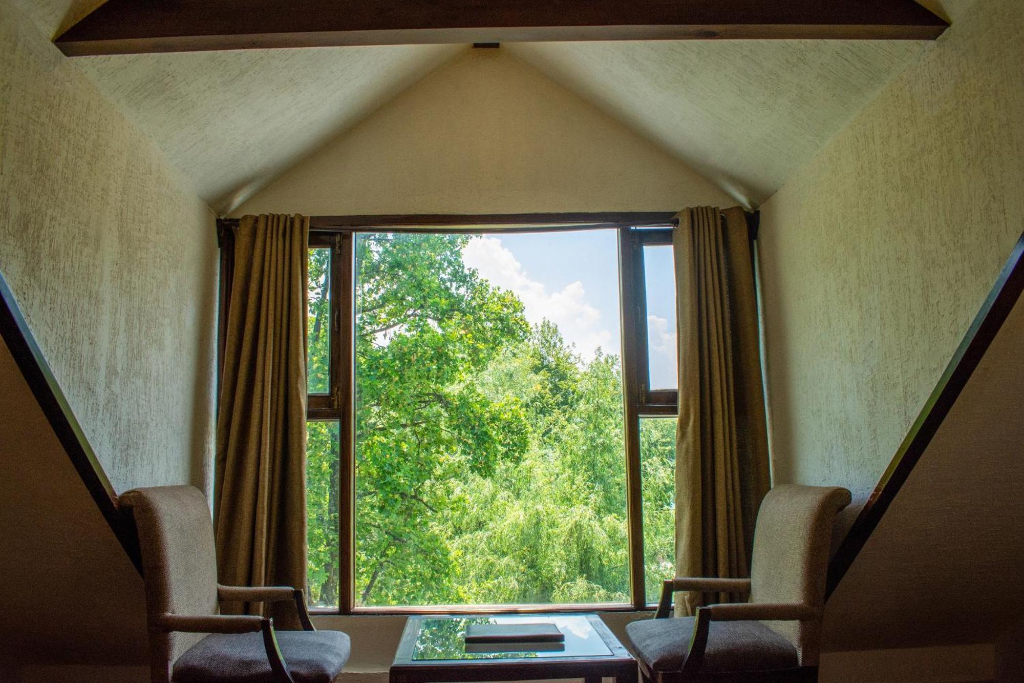 The Whispering Inn Resort And Bar มะนาลี ภายนอก รูปภาพ