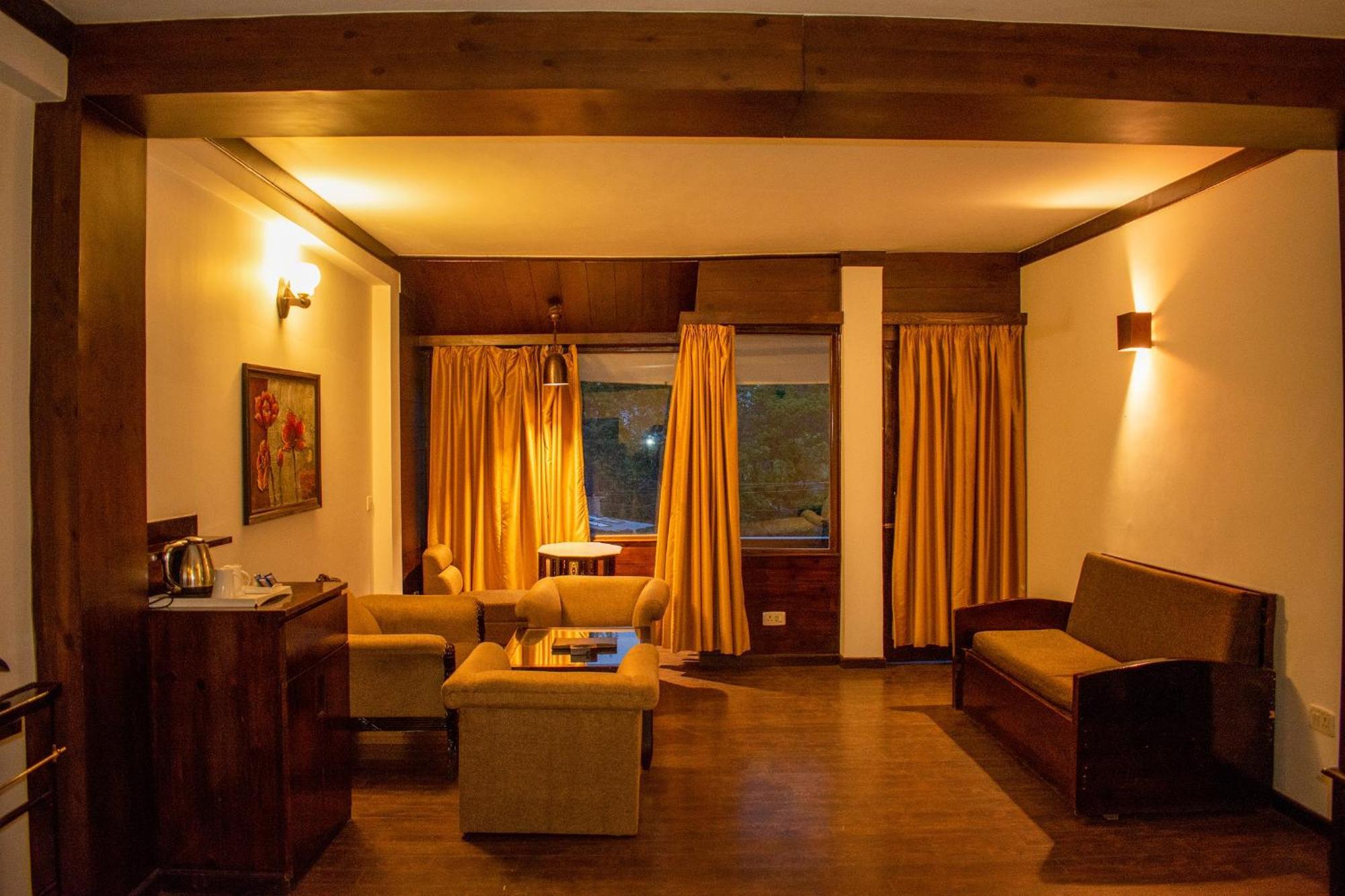 The Whispering Inn Resort And Bar มะนาลี ภายนอก รูปภาพ